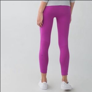 Lululemon Zone in Crop in Violet